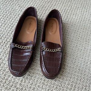 Nautica loafer women’s 8.5 brown faux leather alligator skin loader gold details